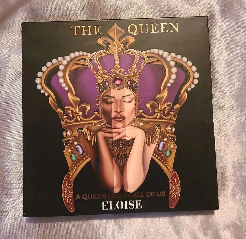 Eloise the Queen eyeshadow palette